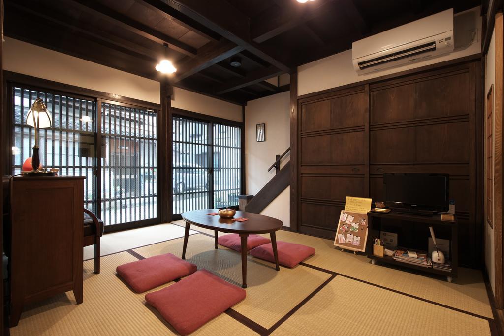 Kanazawa Guest House East Mountain Exterior photo