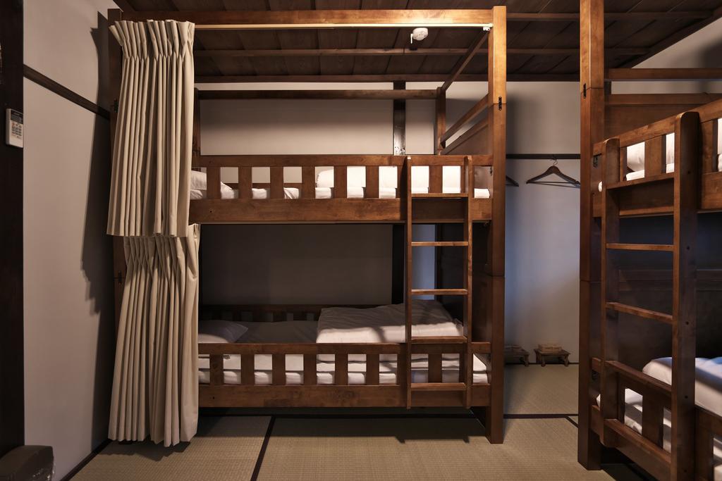Kanazawa Guest House East Mountain Exterior photo