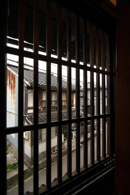 Kanazawa Guest House East Mountain Exterior photo