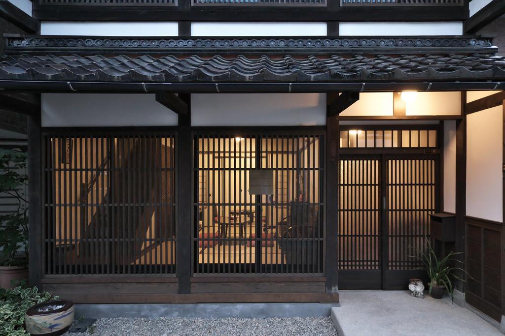 Kanazawa Guest House East Mountain Exterior photo